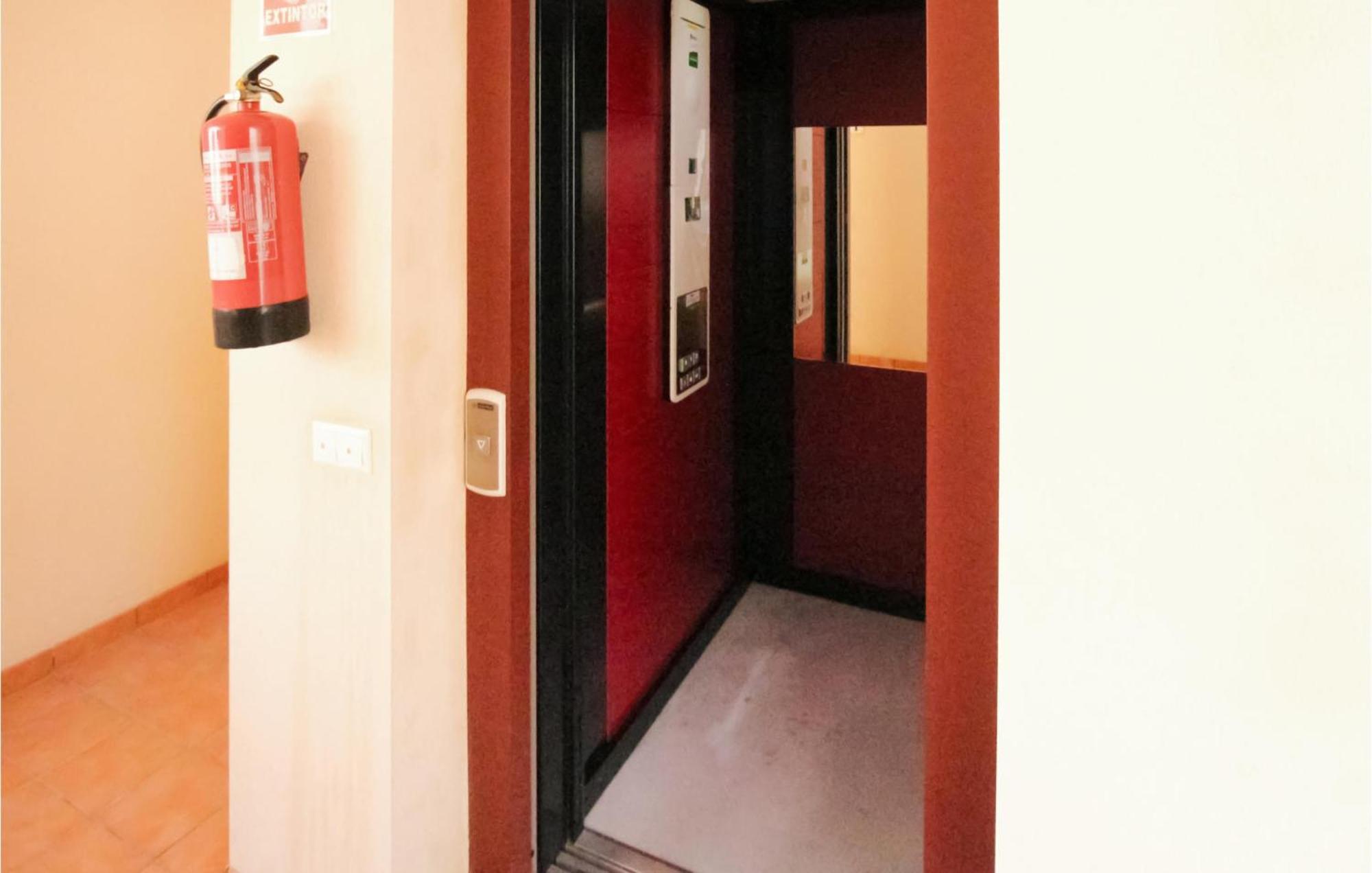 Awesome Apartment In Orihuela With Kitchen Playa Flamenca Exterior foto